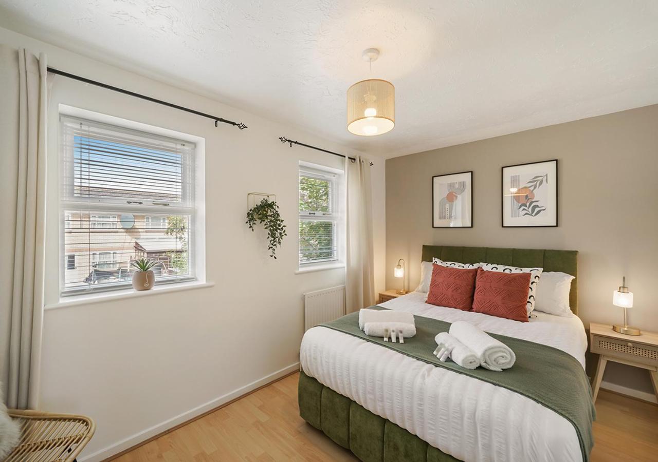 East London House Near Tube With Parking Villa Esterno foto